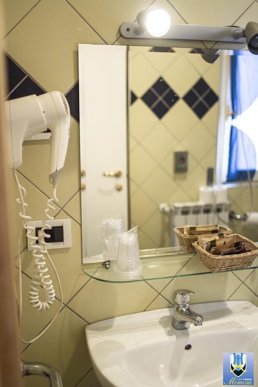 ספוטורנו Hotel Mimosa מראה חיצוני תמונה